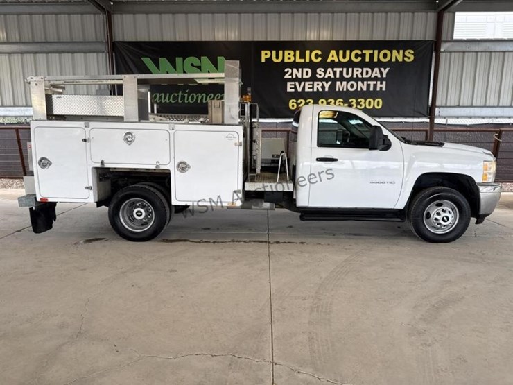 chevrolet-silverado-3500hd-image-1