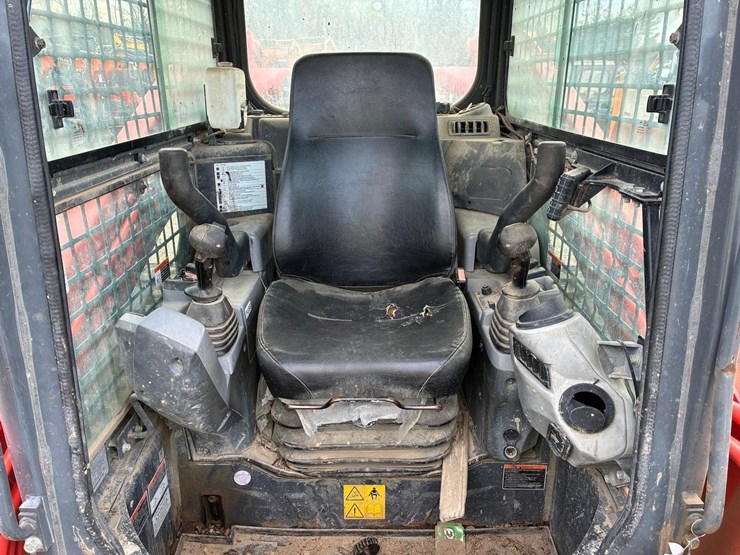 2021-kubota-svl97-2-image-17