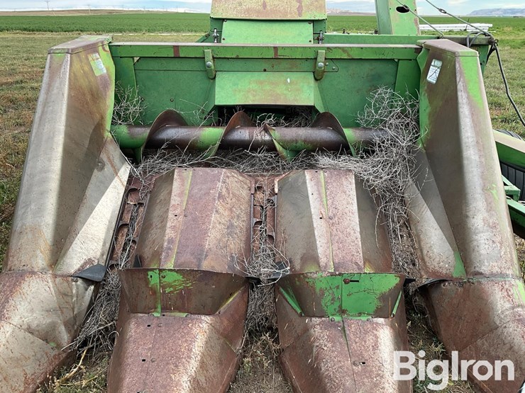 john-deere-300-image-17