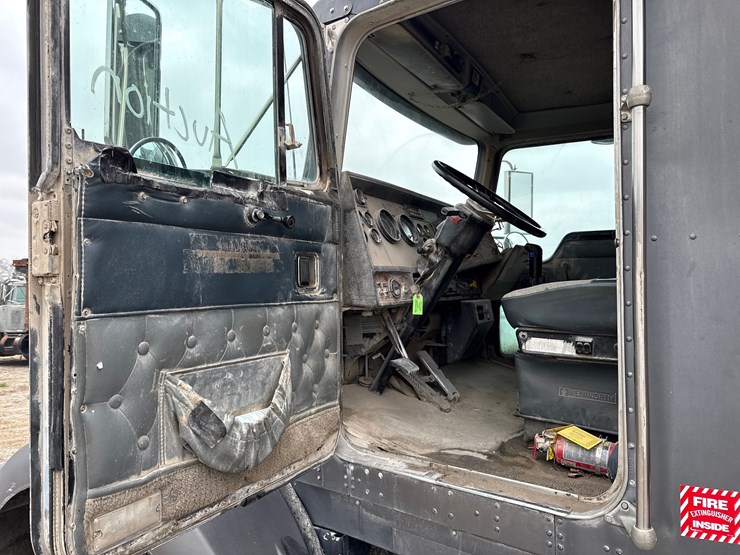 kenworth-t800-image-20