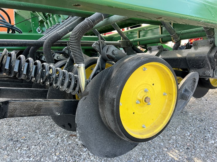 john-deere-750-image-5