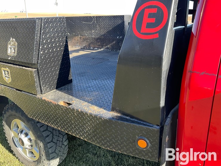 2017-gmc-sierra-2500-image-15