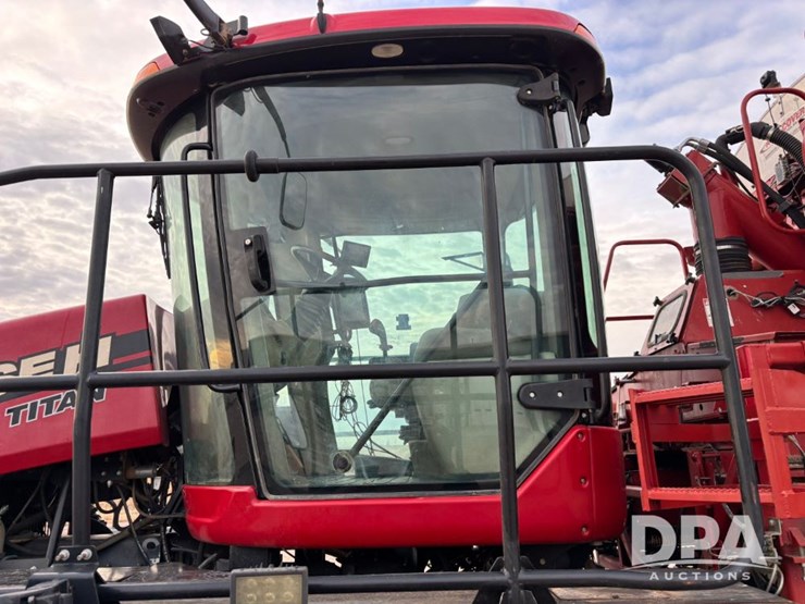 case-ih-titan-4530-image-34