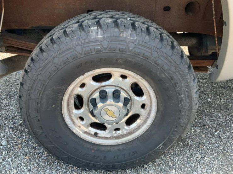 2005-chevrolet-silverado-2500hd-image-40