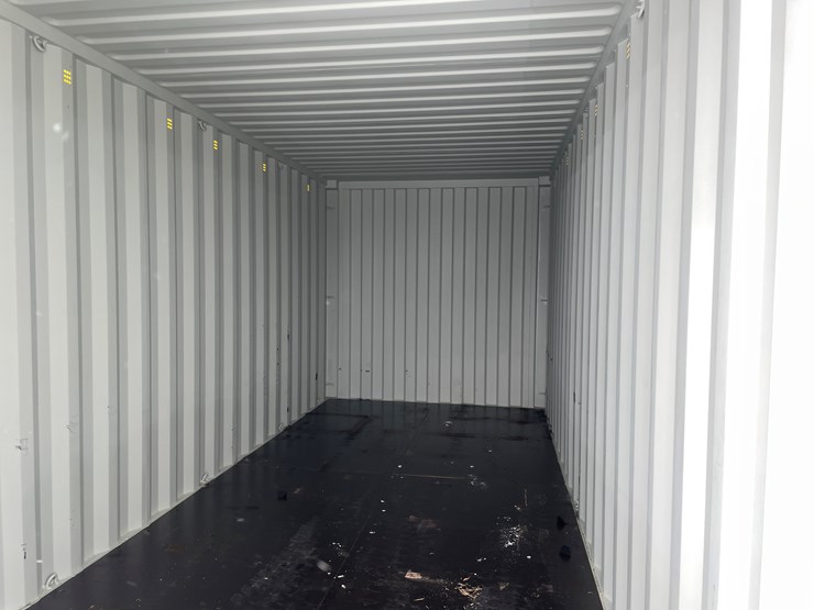 #106-•-20'-shipping-container-image-8
