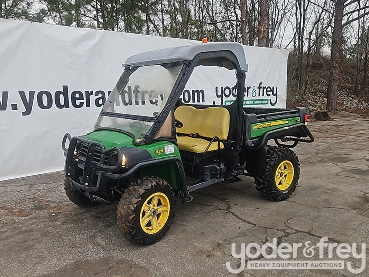 2013-john-deere-gator-image-1