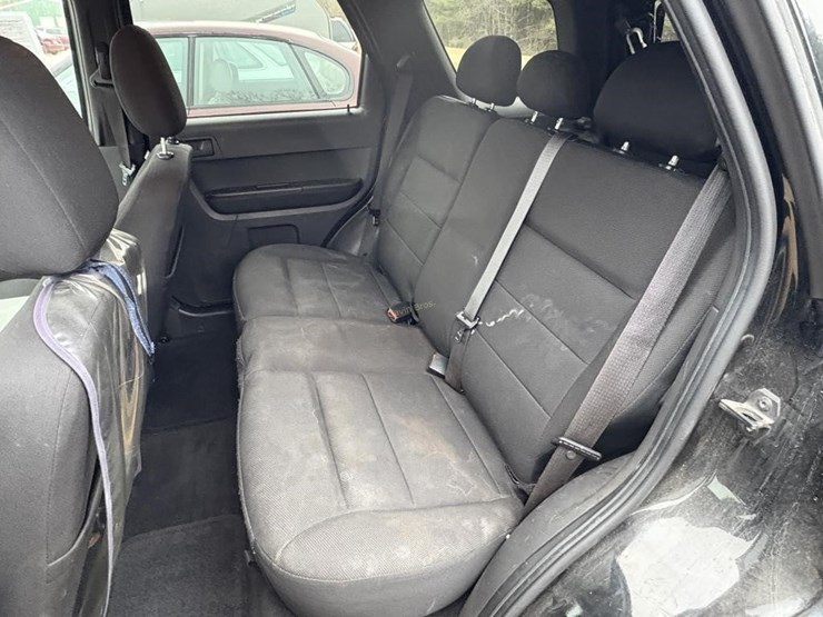 ford-escape-xlt-image-10