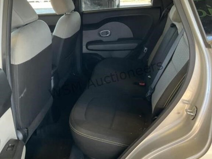 2015-kia-soul-sdn-image-24