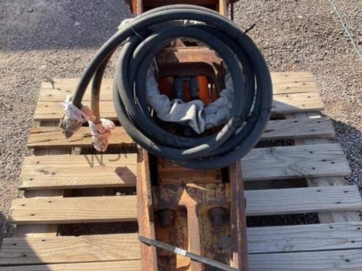 stanley-hydraulic-hammer-for-excavator-image-5