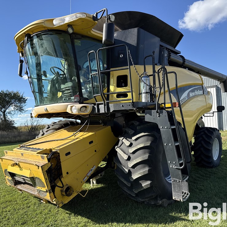 NEW HOLLAND CR960