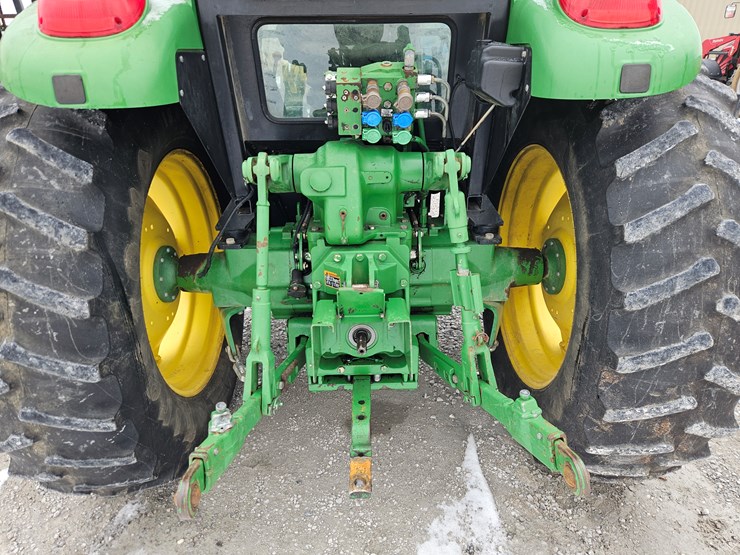 john-deere-6115d-image-8