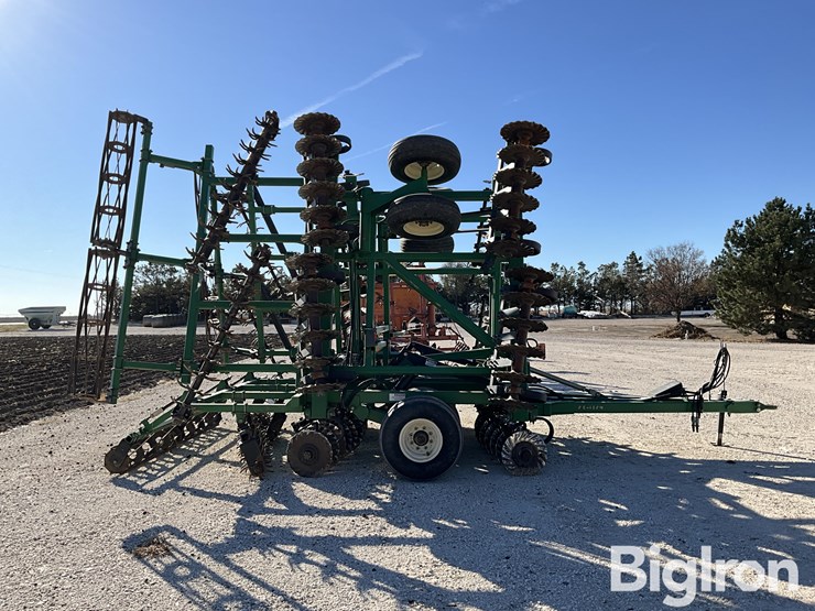 great-plains-3000tt-image-4