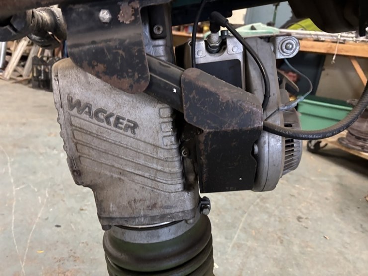 1998-wacker-neuson-bs600-image-6