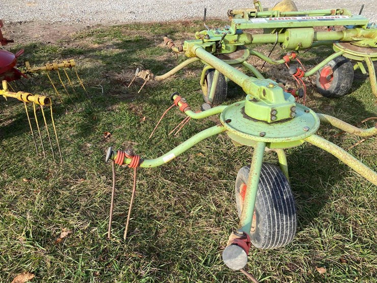 claas-volto-540-image-6