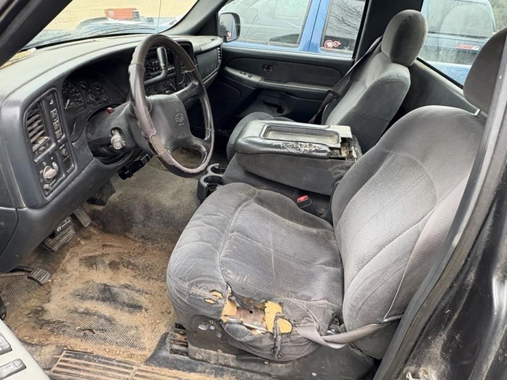 2001-chevrolet-2500-image-9