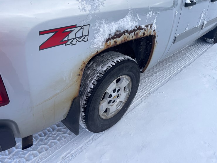 #1158-•-2013-silverado-1500-pickup-truck-(has-mn-title)-image-15