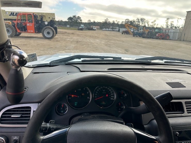 chevrolet-tahoe-image-40