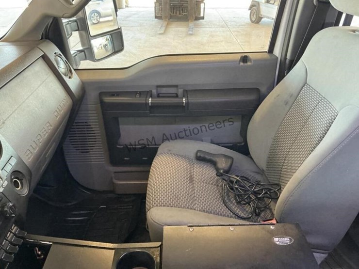 2016-ford-f550-image-21