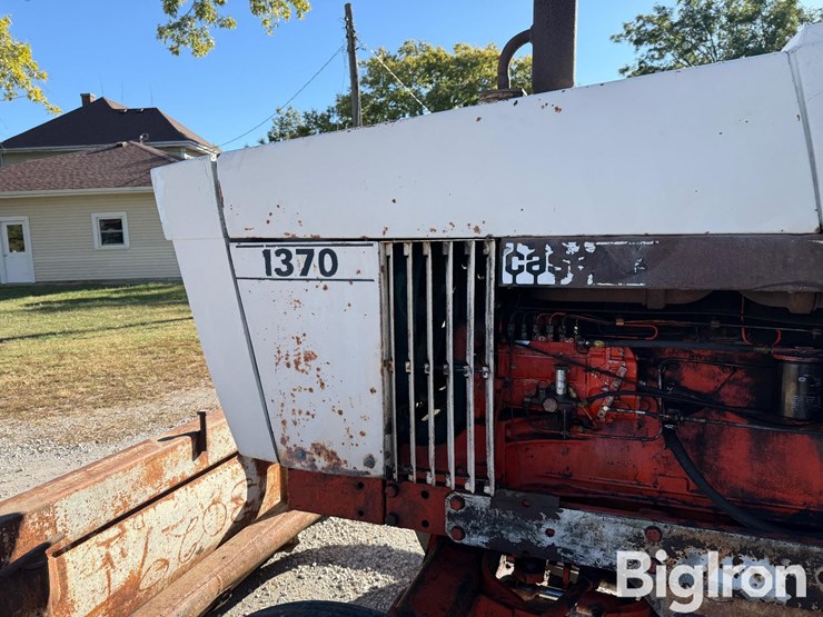 case-1370-2wd-tractor-image-18
