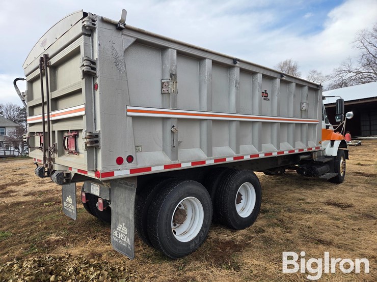 international-7400-image-6