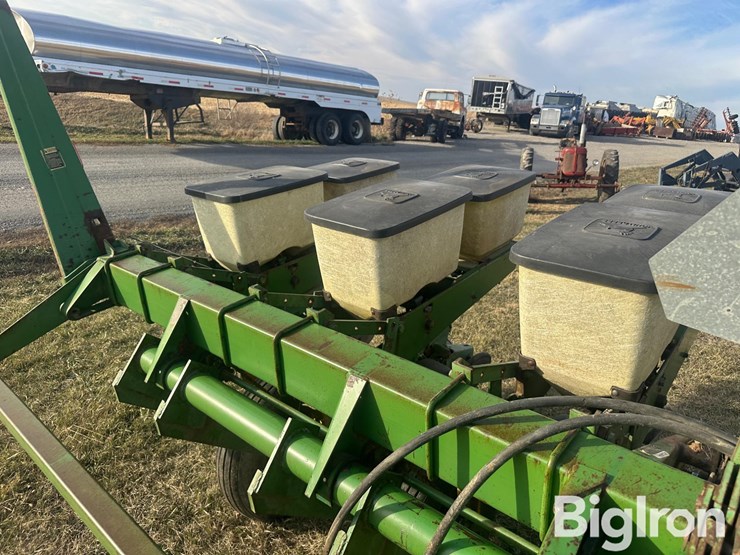 john-deere-7000-image-14