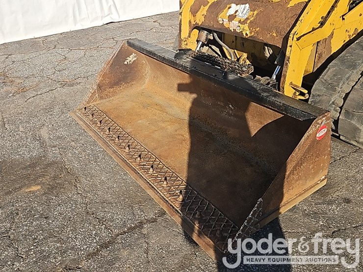 2017-caterpillar-299d2-image-13