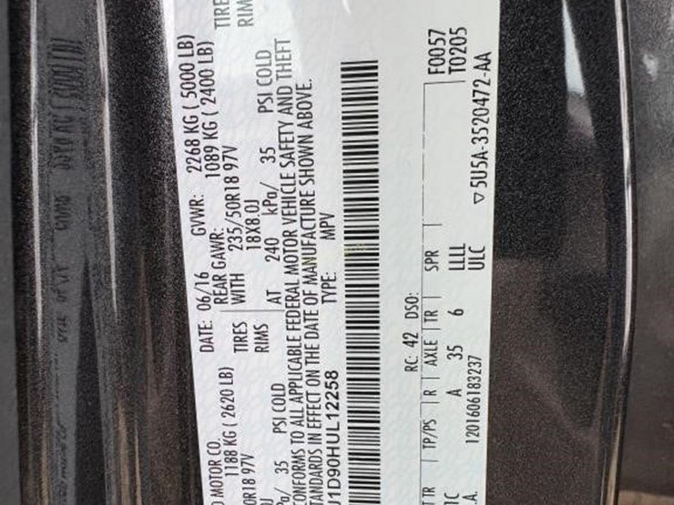 2017-lincoln-mkc-suv-image-10