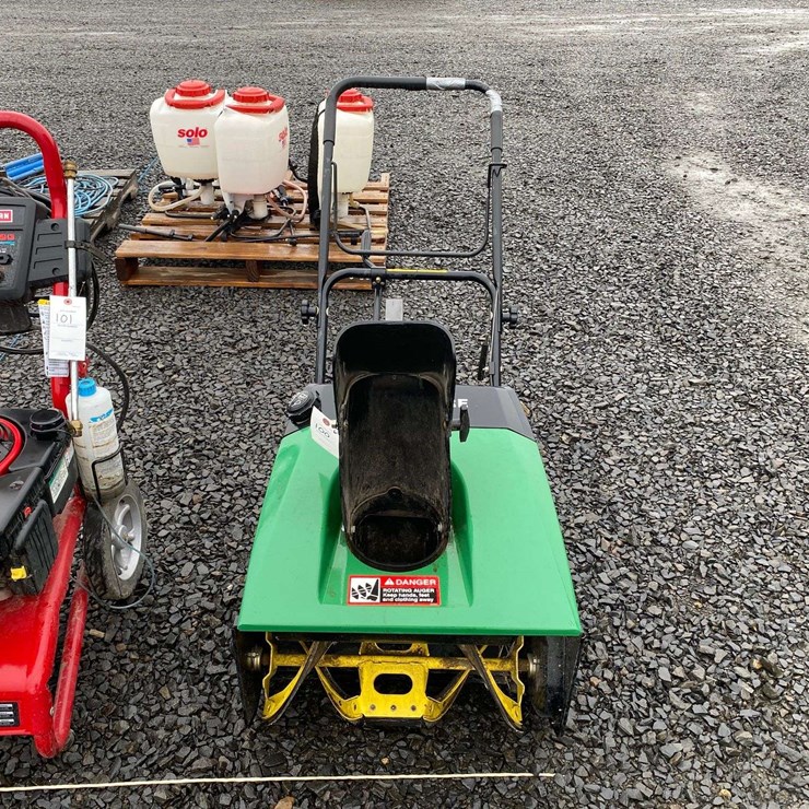 John Deere TRS 21 Snow Blower