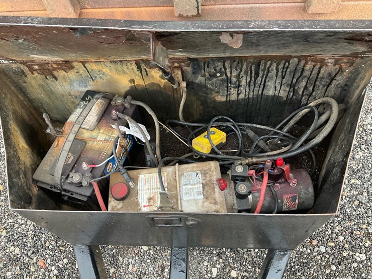 #2204-•-2007-chubbs-dump-trailer-image-12