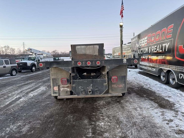 2011-ford-f650-image-4