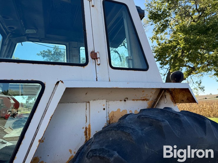 case-1370-2wd-tractor-image-14