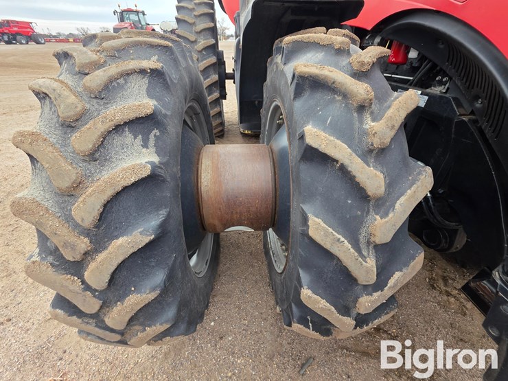 case-ih-magnum-305-image-16