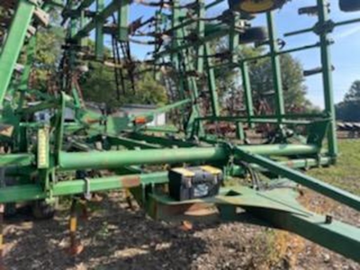 john-deere-2210-image-4