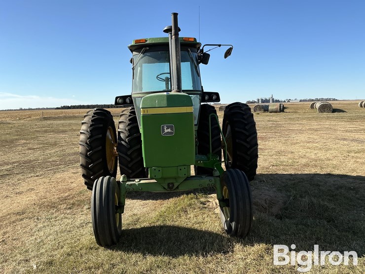 john-deere-4440-image-2