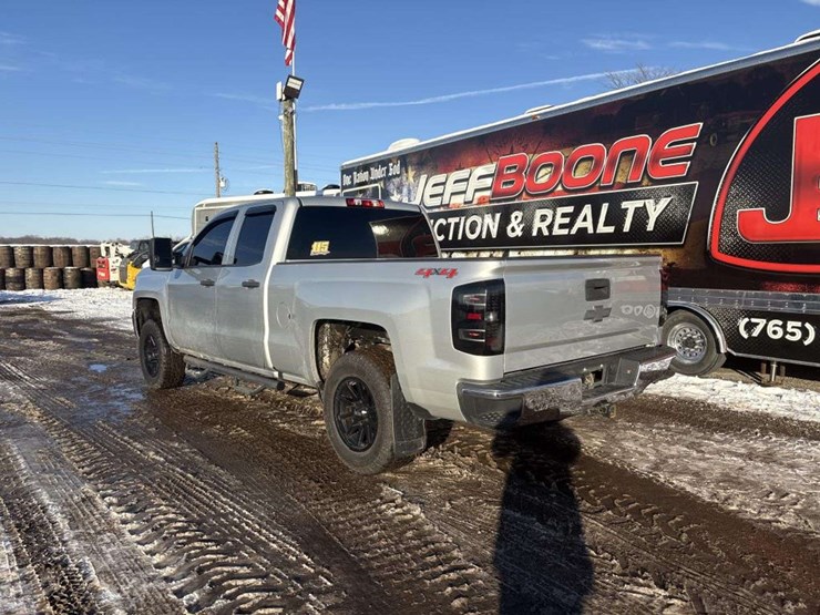 2017-chevrolet-1500-image-3