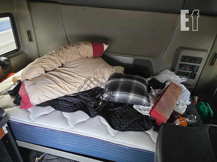 2013-international-prostar-image-24