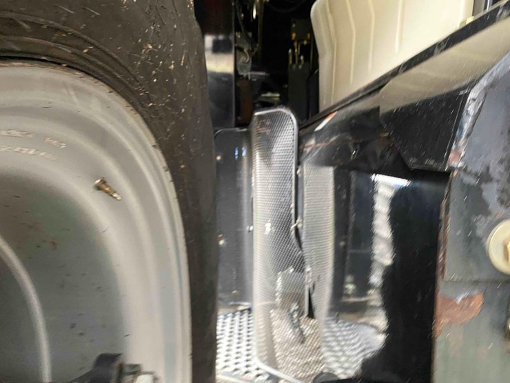 case-ih-8010-image-23