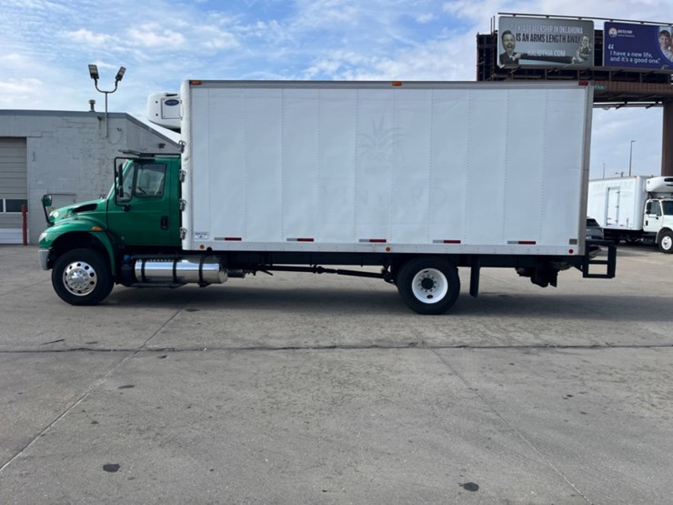 2019-international-durastar-4300-image-8