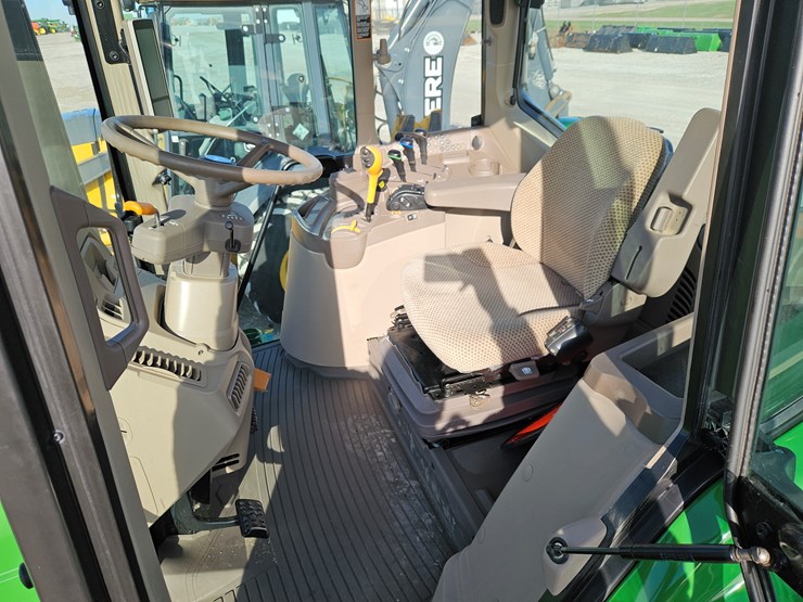 john-deere-6155m-image-6