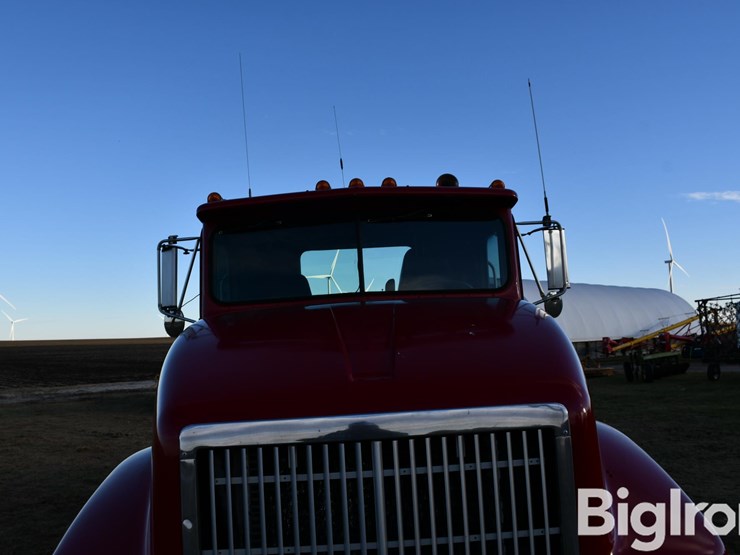 international-9000-image-10