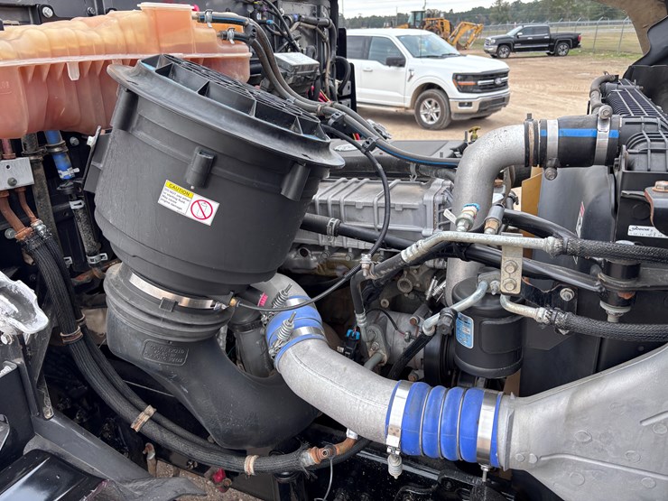 western-star-4700-image-22