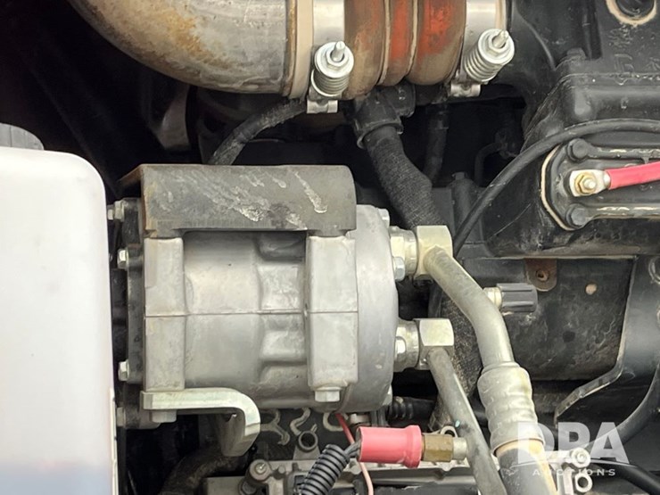 case-ih-patriot-3340-image-40