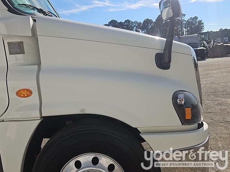 2018-freightliner-cascadia-image-41