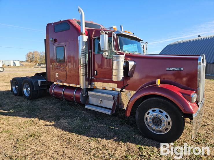 kenworth-w900l-image-3