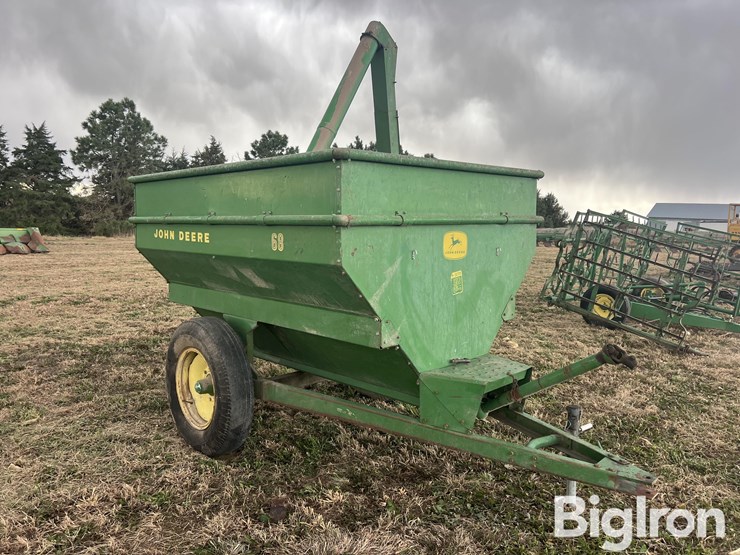 john-deere-68-image-3