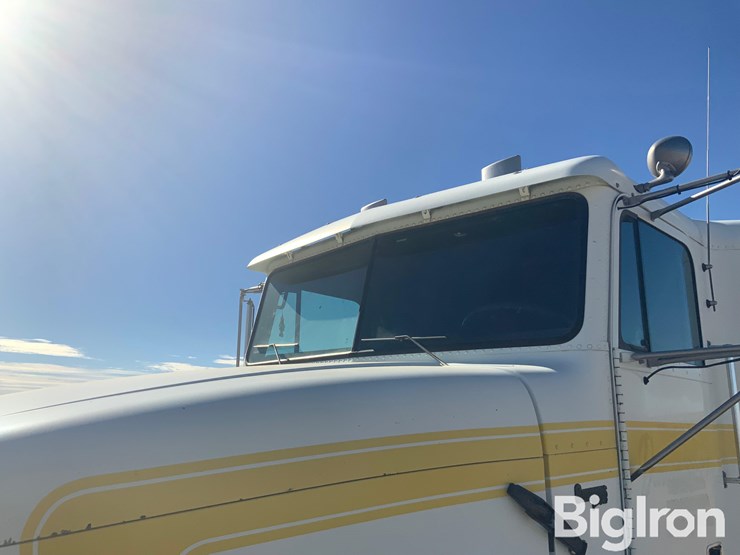 freightliner-fld112-image-14