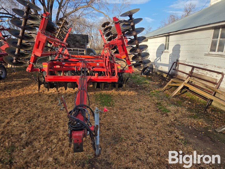 case-ih-3900-image-2