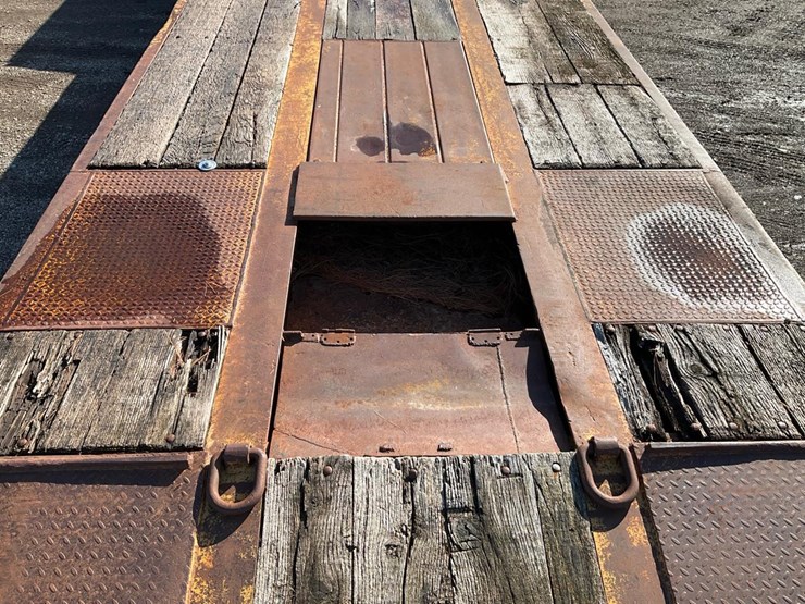 #2100-•-1967-beaver-flatbed-semi-trailer-image-35