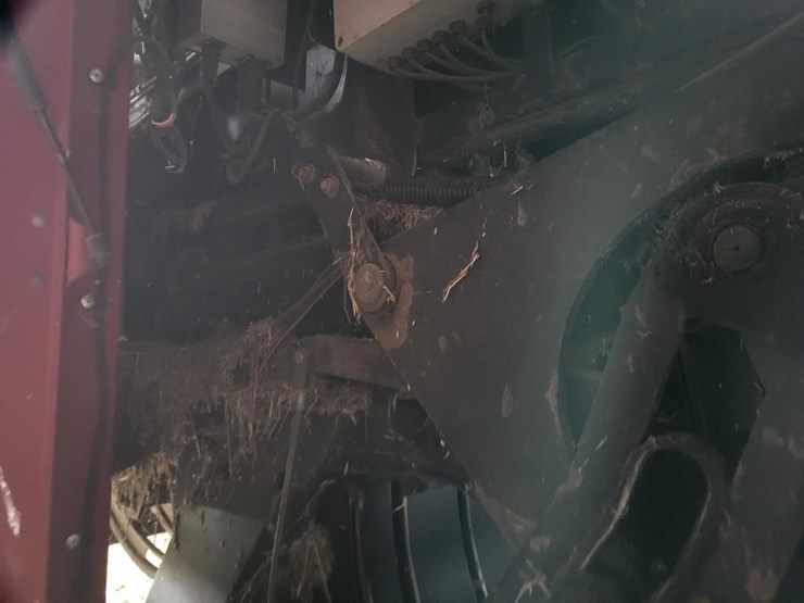 1997-new-holland-590-image-31