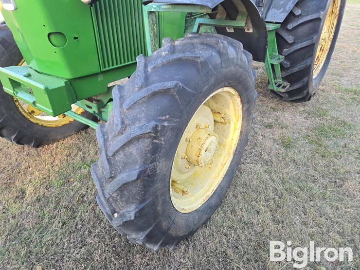 john-deere-3140-image-20